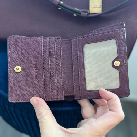 MK Mercer Pebbled Leather large tote w/ crossbody strap and matching wallet - Picture 2 of 4